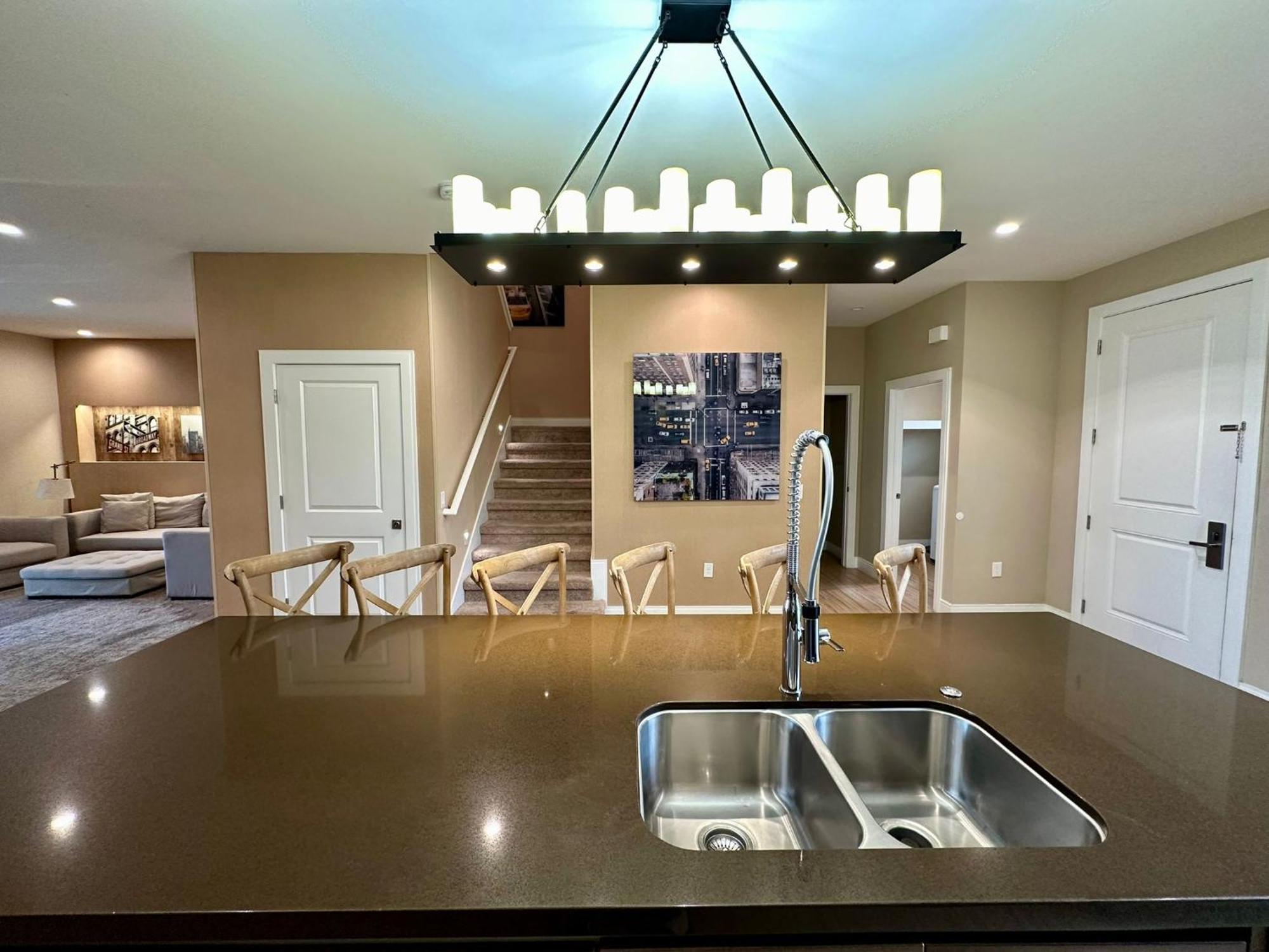 Luxury Home In Orlando With Private Hot Tub - 7 Min From Disney Parks - 3 Bedrooms And 4 Bathrooms! Екстериор снимка
