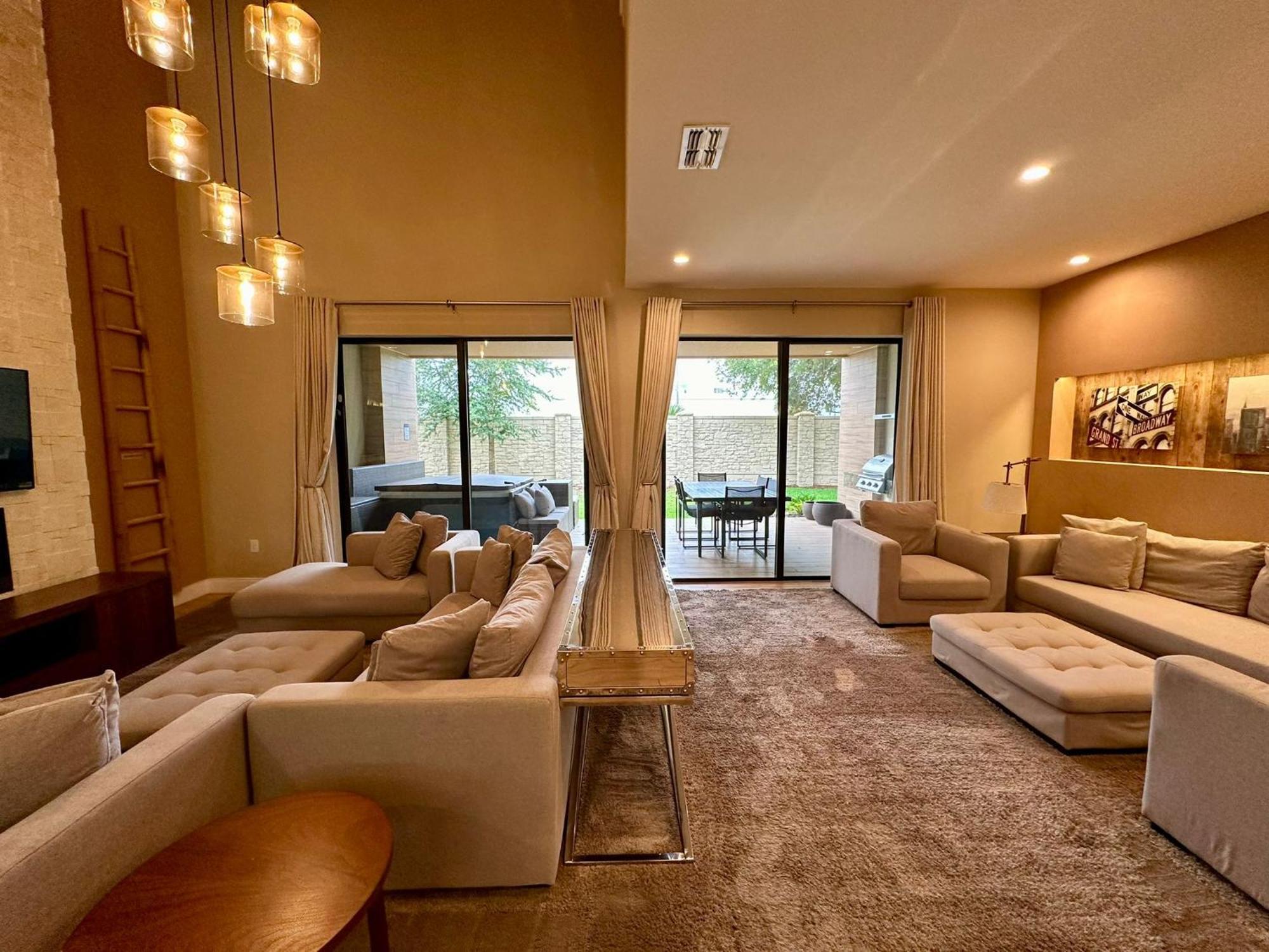 Luxury Home In Orlando With Private Hot Tub - 7 Min From Disney Parks - 3 Bedrooms And 4 Bathrooms! Екстериор снимка