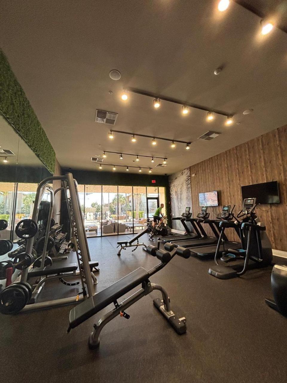 Luxury Home In Orlando With Private Hot Tub - 7 Min From Disney Parks - 3 Bedrooms And 4 Bathrooms! Екстериор снимка
